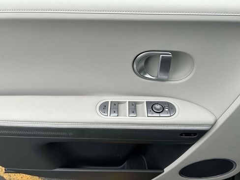 Used 2024 Hyundai Ioniq 5 Limited image 15