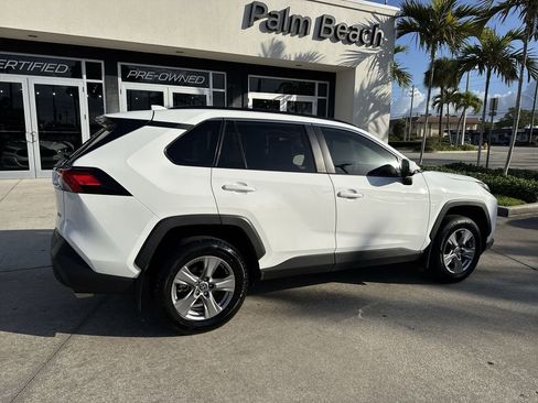 Used 2024 Toyota RAV4 XLE w/ Convenience Package image 5