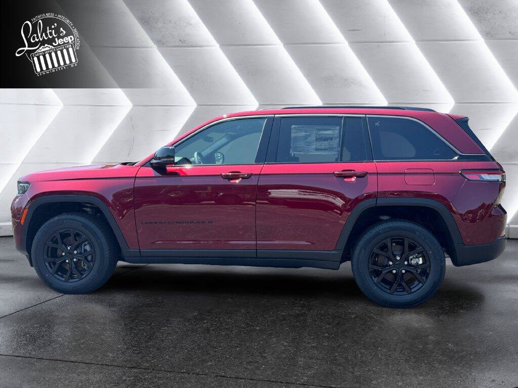 New 2026 Jeep Grand Cherokee Altitude AWD/4WD image 3