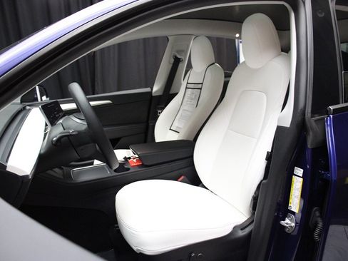 Used 2022 Tesla Model Y Performance image 54