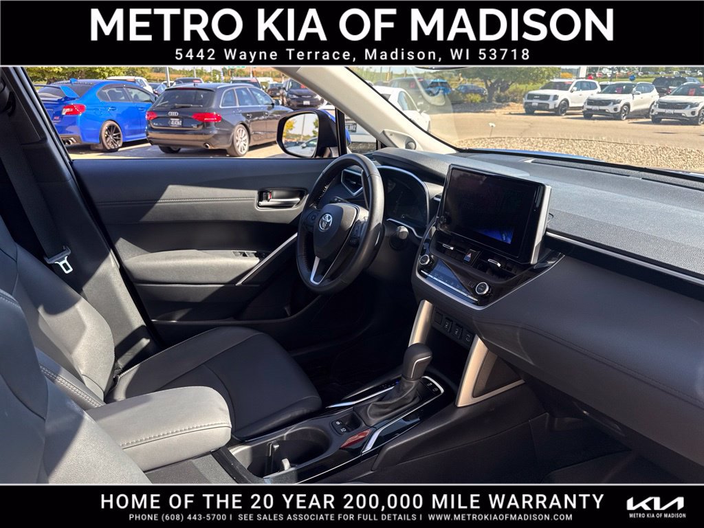 Used 2023 Toyota Corolla Cross XLE w/ Convenience Package AWD/4WD image 42