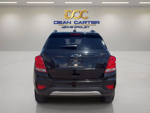 Used 2022 Chevrolet Trax LT w/ Redline Edition AWD/4WD image 4