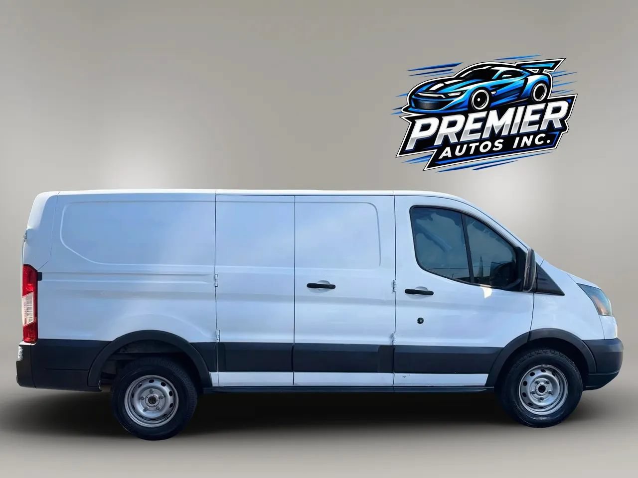 Used 2015 Ford Transit 250 130 Low Roof RWD image 11