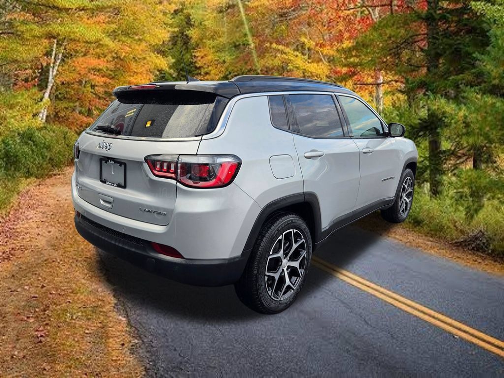 Used 2024 Jeep Compass Limited AWD/4WD image 3