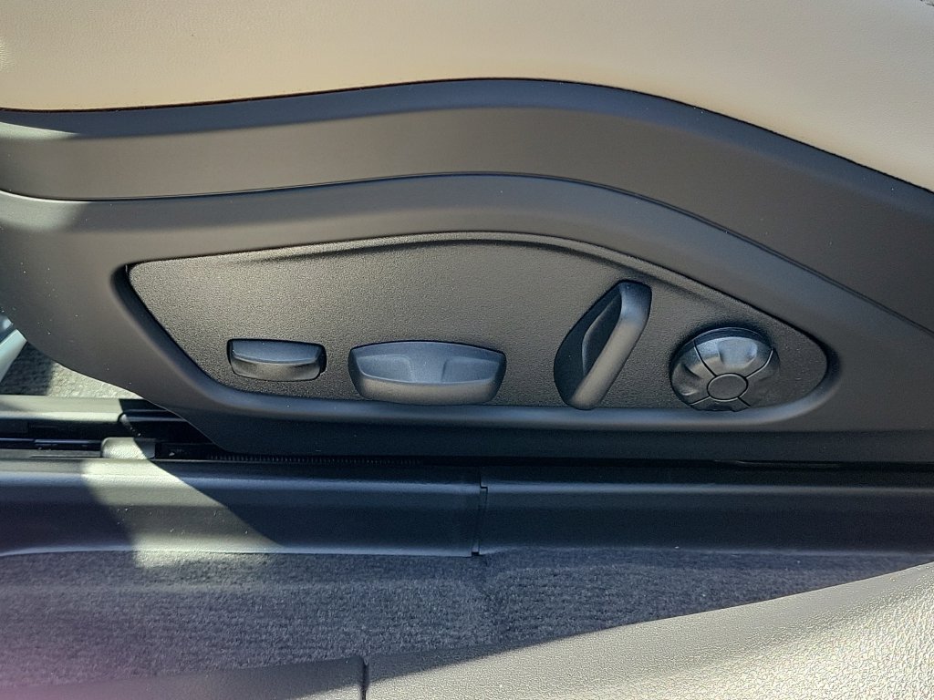 New 2026 Porsche Panamera 4 AWD/4WD image 28