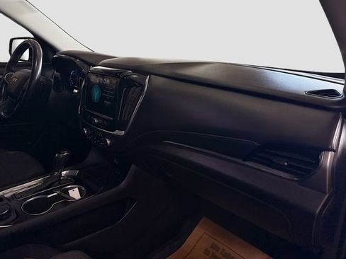 Used 2019 Chevrolet Traverse LT FWD image 31