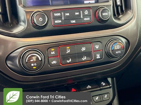 Used 2015 GMC Canyon SLE AWD/4WD image 9