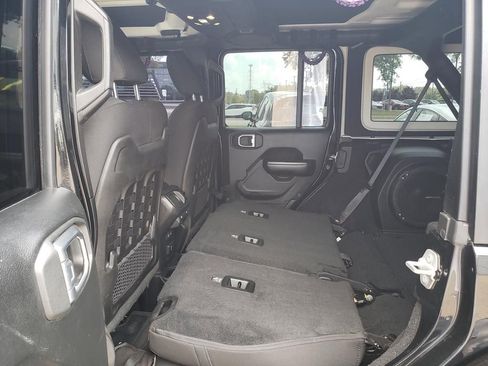 Used 2019 Jeep Wrangler Unlimited Rubicon image 21
