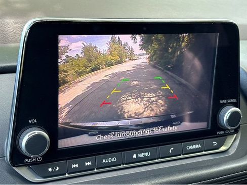 Certified 2023 Nissan Rogue SV FWD image 10