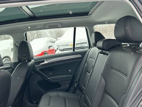 Used 2018 Volkswagen Golf Alltrack image 41