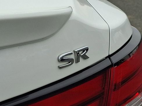 Used 2022 Nissan Sentra SR w/ SR Premium Package image 29
