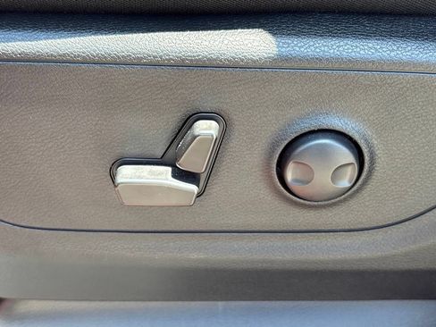 Used 2025 RAM 1500 Big Horn AWD/4WD image 14