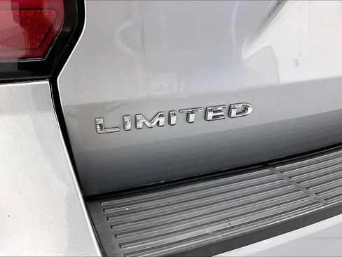 Used 2021 Ford Expedition Limited image 41