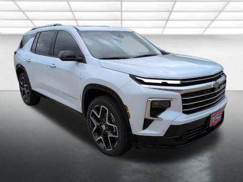 New 2026 Chevrolet Traverse High Country w/ LPO, Floor Liner Package image 1