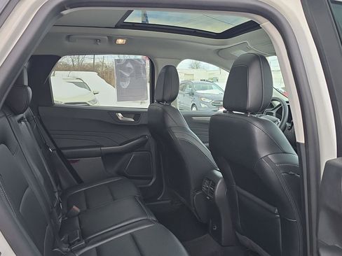 Used 2022 Ford Escape Titanium w/ Class II Trailer Tow Package image 39