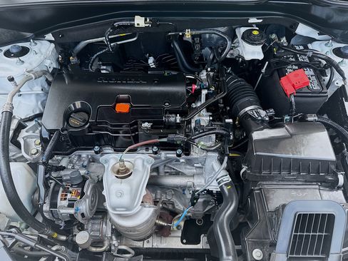 Certified 2024 Honda HR-V LX image 34