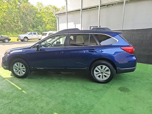 Used 2017 Subaru Outback 2.5i Premium AWD/4WD image 8