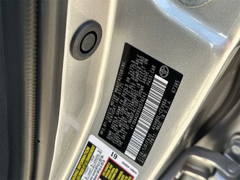 Used 2025 Toyota Camry LE image 33