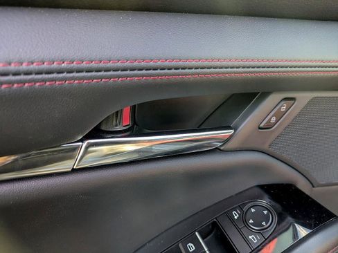 Certified 2025 MAZDA MAZDA3 Carbon image 15