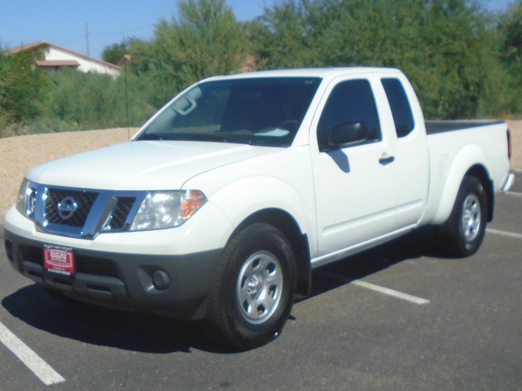 Used 2020 Nissan Frontier S RWD image 1