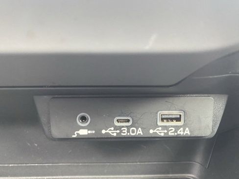 Used 2024 Subaru Crosstrek 2.0i Premium image 22