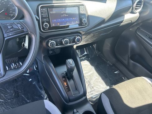 Used 2025 Nissan Versa S w/ Trunk Package FWD image 21