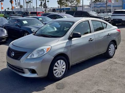 Used 2012 Nissan Versa S FWD image 2