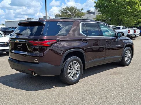 Used 2023 Chevrolet Traverse LT AWD/4WD image 9