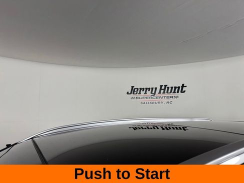 Used 2025 Kia Sorento S w/ Panoramic Sunroof Package image 13