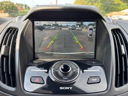 Used 2018 Ford Escape Titanium w/ Ford Safe & Smart Package AWD/4WD image 31