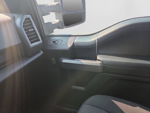 Used 2020 Ford F150 XLT w/ Equipment Group 302A Luxury AWD/4WD image 21