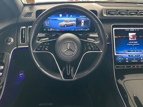 Used 2022 Mercedes-Benz S 500 4MATIC w/ AMG Line Package image 14