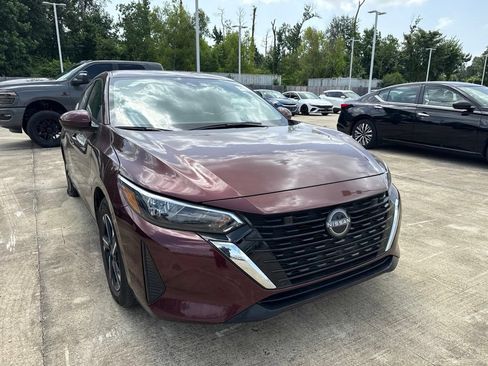 Used 2025 Nissan Sentra SV FWD image 1