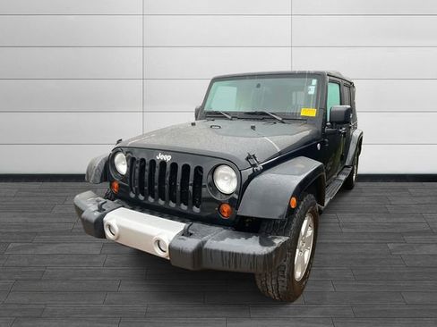 Used 2010 Jeep Wrangler Unlimited Sahara image 6