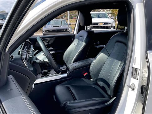 Used 2020 Mercedes-Benz GLB 250 GLB 250 image 8