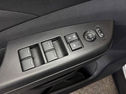 Used 2016 Honda CR-V LX image 11