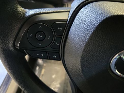Used 2022 Toyota Corolla LE w/ Carpet Mat Package (TMS) FWD image 15