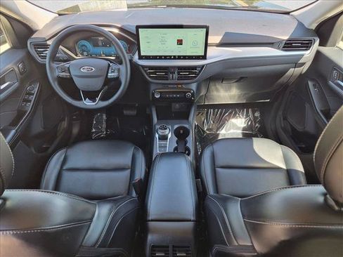 Used 2025 Ford Escape Platinum AWD/4WD image 18