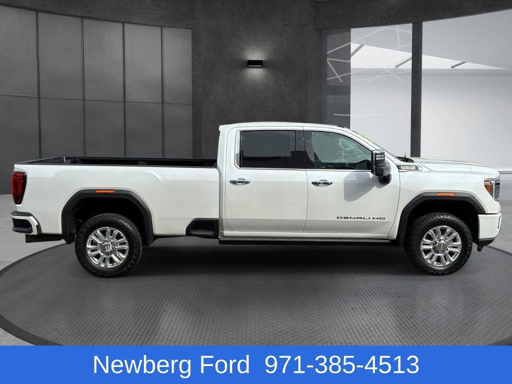 Used 2023 GMC Sierra 3500 Denali w/ Denali Ultimate Package AWD/4WD image 4