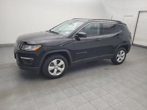 Used 2021 Jeep Compass Latitude AWD/4WD image 2