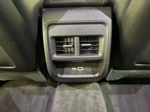 Used 2025 Cadillac XT4 Premium Luxury FWD image 23