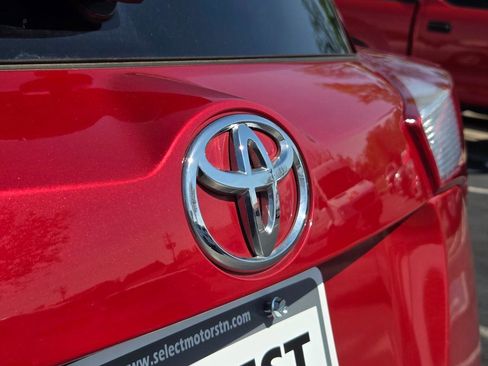 Used 2014 Toyota RAV4 Limited image 7