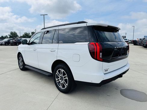 Used 2025 Ford Expedition Active AWD/4WD image 38