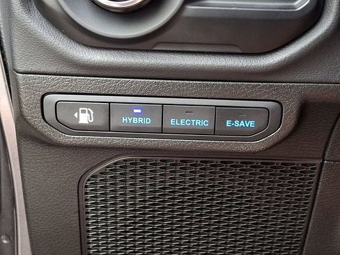 Certified 2025 Jeep Wrangler Unlimited Sahara AWD/4WD image 24