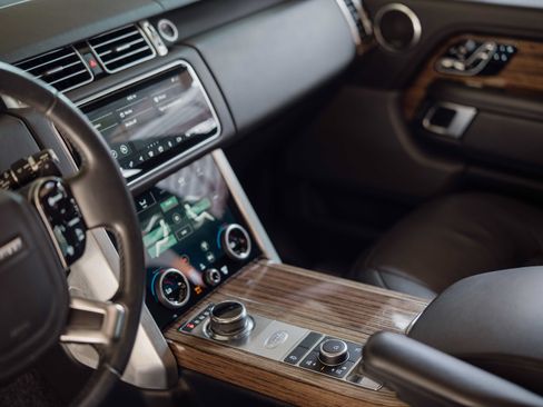 Used 2019 Land Rover Range Rover HSE AWD/4WD image 24