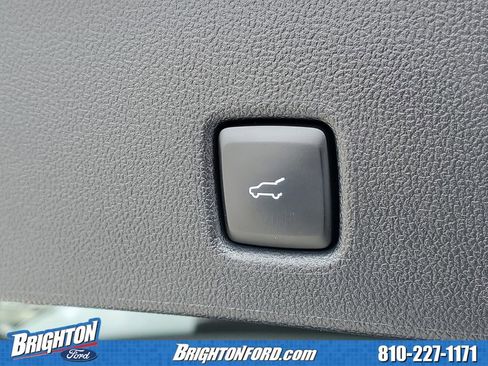 Used 2024 Ford Escape ST-Line w/ Tech Pack #1 image 9