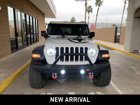 Used 2019 Jeep Wrangler Unlimited Sport S image 2