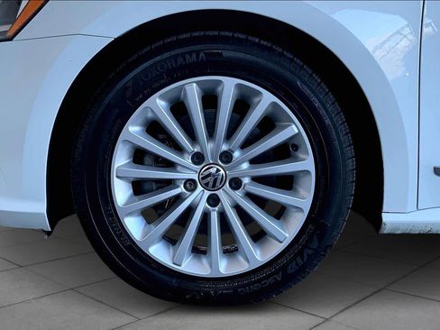 Used 2016 Volkswagen Passat 1.8T SE image 10