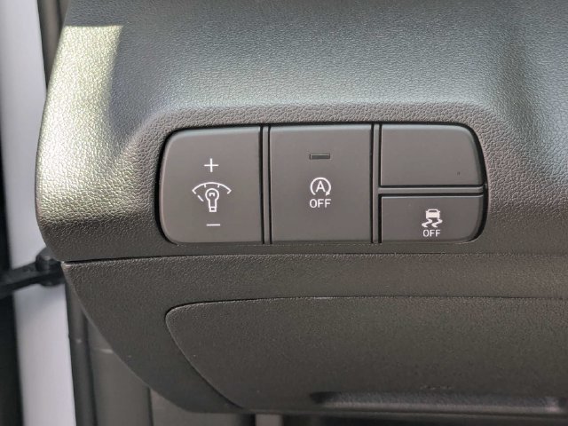 Used 2026 Hyundai Elantra SE FWD image 27