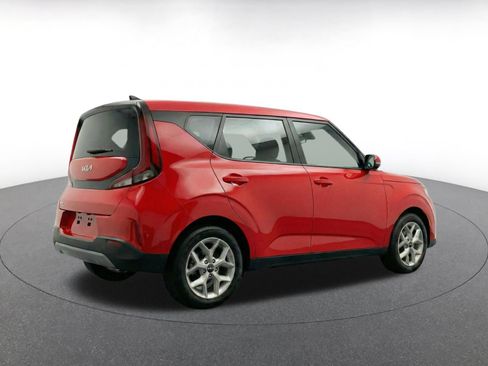 Used 2025 Kia Soul LX w/ LX Technology Package FWD image 11